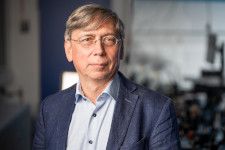 Photo of Prof. Dr. Ulrich Höfer Photo of Prof. Dr. Ulrich Höfer